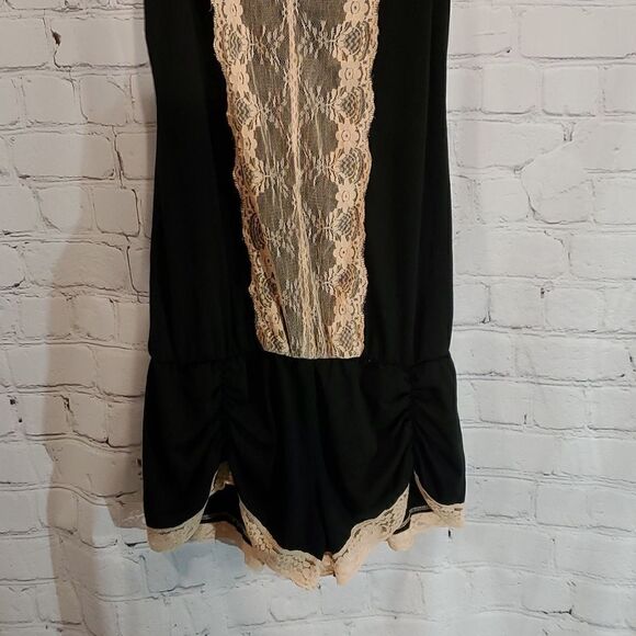 Frederick's of Hollywood black lace shorts romper size S - Picture 3 of 8